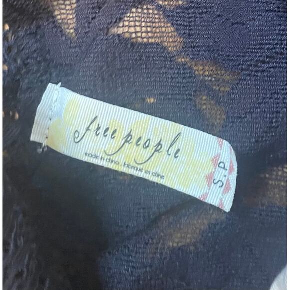 Free People Lacey Affair Lace Cutout Small Black Mini Dress Size S - Picture 2 of 8